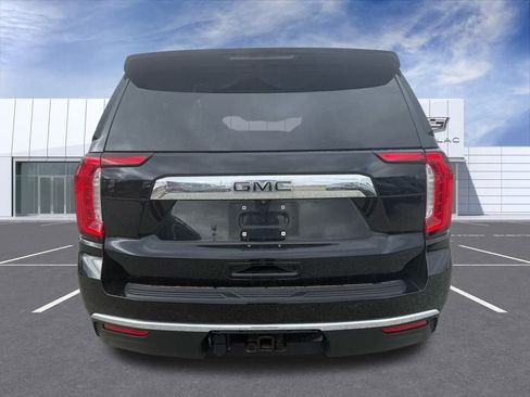 Used 2022 GMC Yukon XL SLT w/ SLT Luxury Package image 12