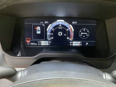 Used 2025 Toyota Tundra Limited w/ TRD Off-Road Package AWD/4WD image 37