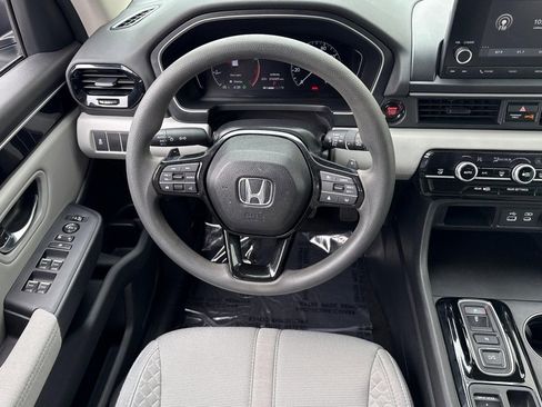 Certified 2023 Honda Pilot LX image 29