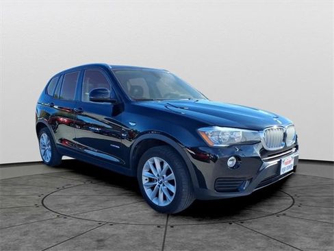 Used 2017 BMW X3 xDrive28i image 3