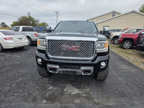 Used 2016 GMC Sierra 2500 Denali w/ Duramax Plus Package image 2