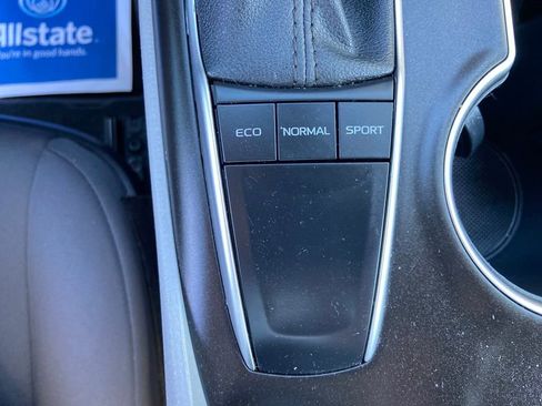 Used 2023 Toyota Camry LE image 27