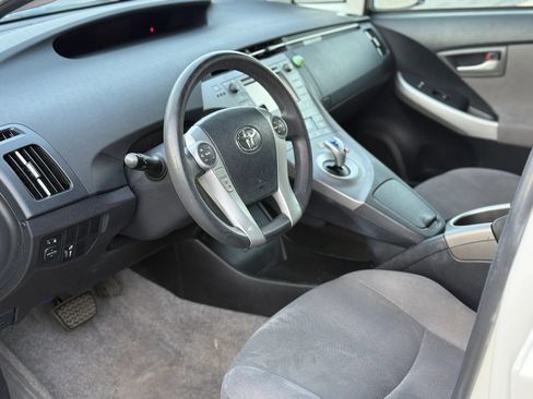 Used 2015 Toyota Prius Two FWD image 13