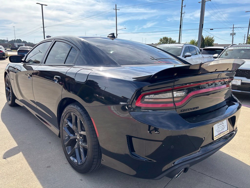 Used 2022 Dodge Charger R/T w/ Blacktop Package RWD image 6
