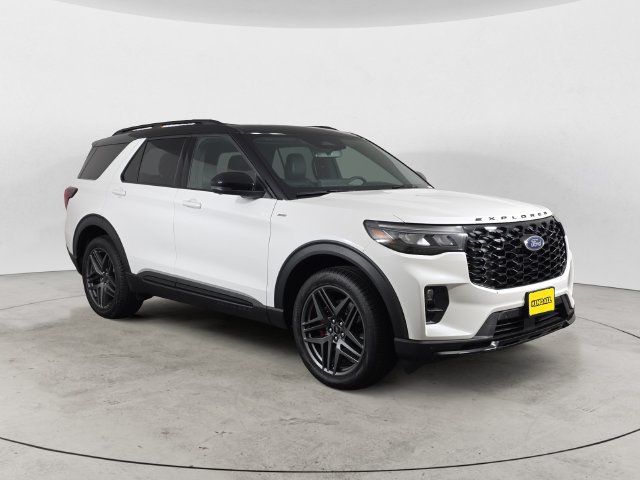 Used 2026 Ford Explorer ST-Line w/ ST-Line Street Pack AWD/4WD image 3