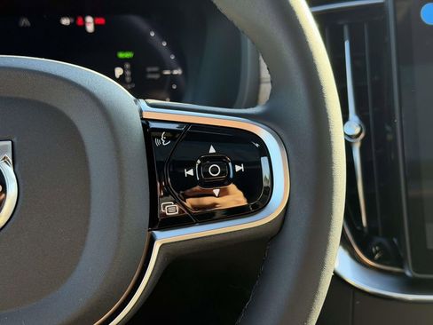 New 2026 Volvo XC90 T8 Plus w/ Protection Package Premier image 9