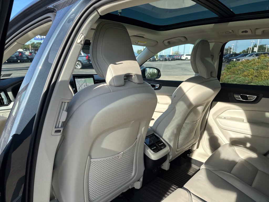 Certified 2026 Volvo XC60 B5 Ultra AWD/4WD image 24