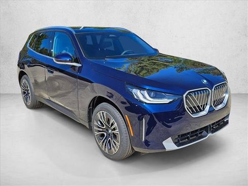 Used 2026 BMW X3 xDrive30 w/ Premium Package image 3