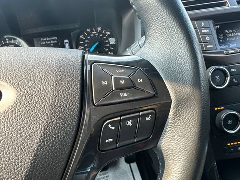 Used 2018 Ford Explorer XLT AWD/4WD image 55