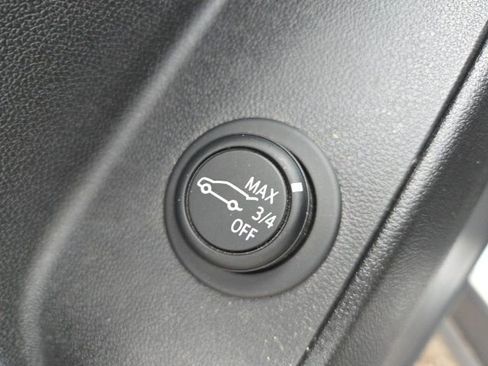 Used 2020 Chevrolet Equinox LT image 36