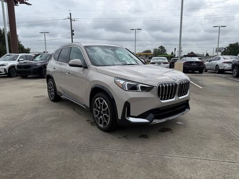 Certified 2026 BMW X1 xDrive28i w/ Convenience Package AWD/4WD image 3