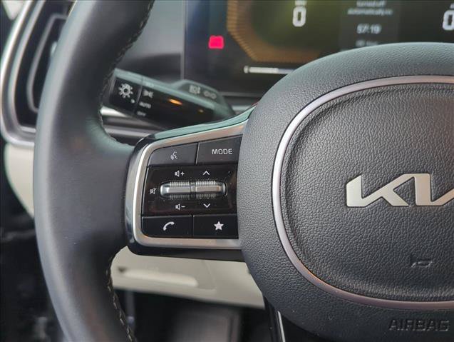 Used 2024 Kia Sorento S FWD image 13
