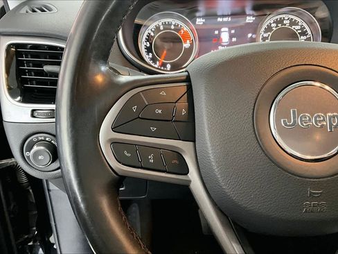 Used 2020 Jeep Cherokee Limited image 21