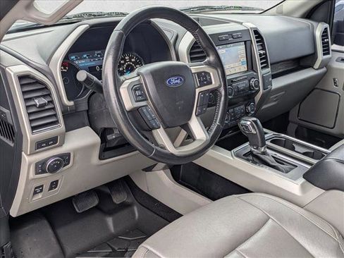 Used 2019 Ford F150 Lariat image 10