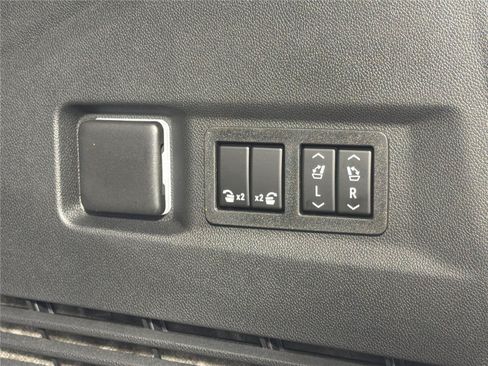 New 2026 GMC Yukon AT4 Ultimate AWD/4WD image 19