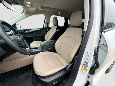 Used 2022 Ford Escape SEL w/ Technology Package AWD/4WD image 22