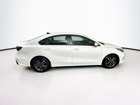 Used 2024 Kia Forte LXS FWD image 10