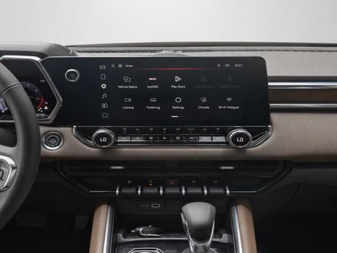 Used 2026 GMC Canyon Denali AWD/4WD image 15