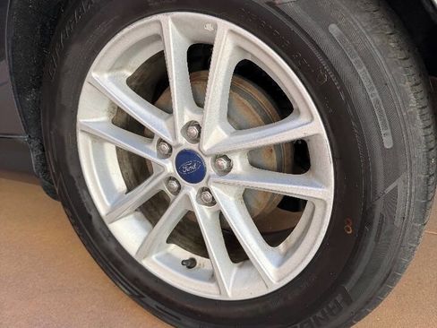 Used 2017 Ford Focus SE image 24