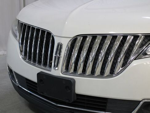 Used 2012 Lincoln MKX AWD image 34