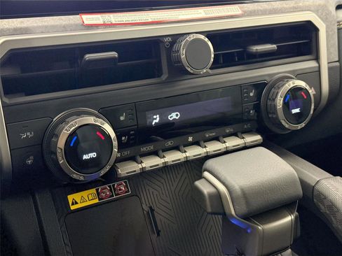 Certified 2025 Toyota 4Runner Trailhunter image 25