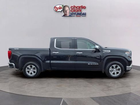 Used 2025 GMC Sierra 1500 SLT AWD/4WD image 6