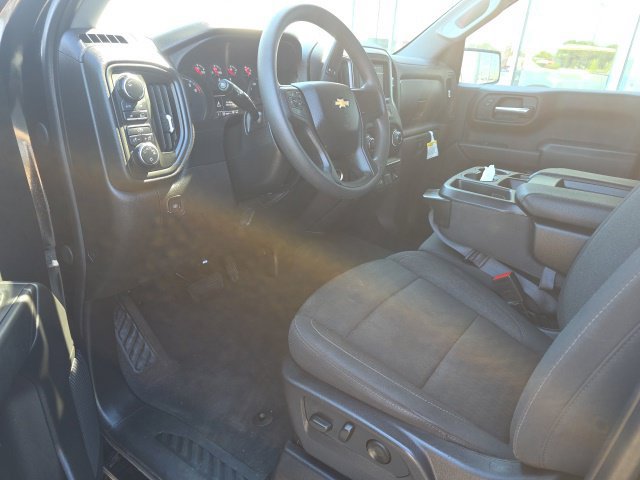 Used 2024 Chevrolet Silverado 1500 Custom w/ Turbomax Blackout Package AWD/4WD image 16