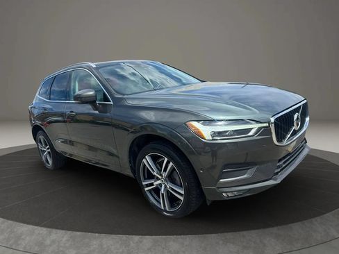 Used 2018 Volvo XC60 T6 Momentum w/ Convenience Package AWD/4WD image 3