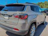 Used 2023 Jeep Compass Latitude image 5