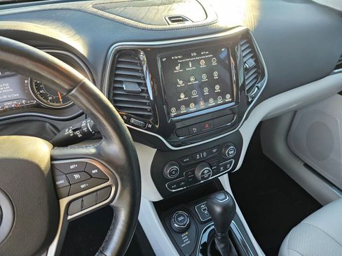 Used 2020 Jeep Cherokee Limited w/ Trailer Tow Group image 22