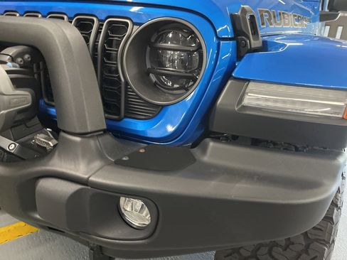 Used 2023 Jeep Wrangler Unlimited Rubicon 392 AWD/4WD image 22