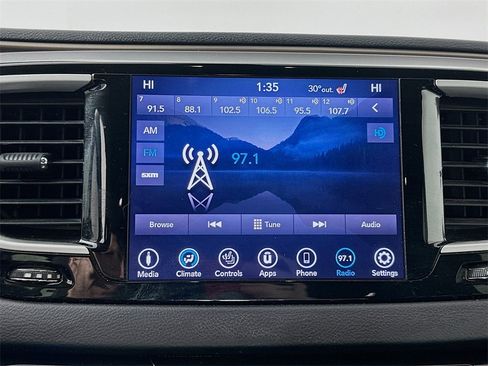 Used 2018 Chrysler Pacifica Touring-L w/ Premium Audio Group image 14