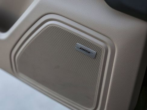 Certified 2026 Porsche Macan image 28