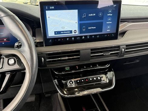 Used 2023 Lincoln Corsair Reserve w/ Equipment Group 201A image 12