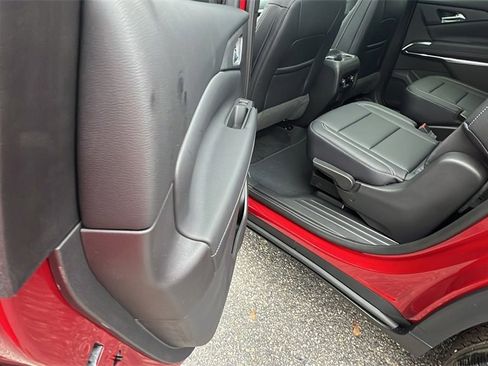 New 2026 Chevrolet Traverse LT w/ Sun and Wheel Package image 17