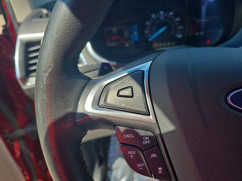 Used 2019 Ford Edge Titanium w/ Equipment Group 301A AWD/4WD image 16