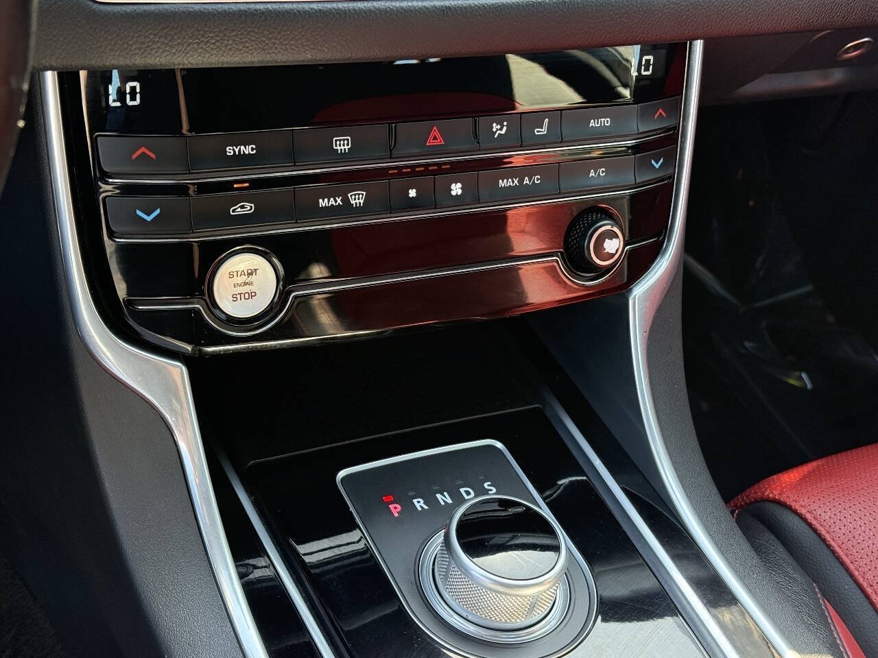 Used 2016 Jaguar XF R-Sport RWD image 16