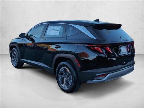 New 2026 Hyundai Tucson Blue SE image 9