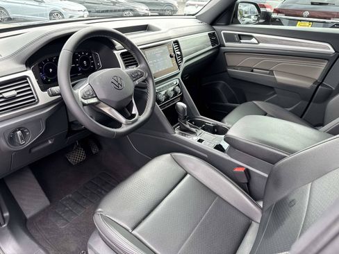 Certified 2022 Volkswagen Atlas Cross Sport SE FWD image 13