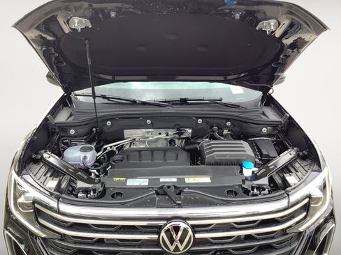 New 2026 Volkswagen Atlas Peak Edition AWD/4WD image 12