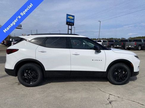 New 2025 Chevrolet Blazer LT w/ Midnight/Sport Edition image 6