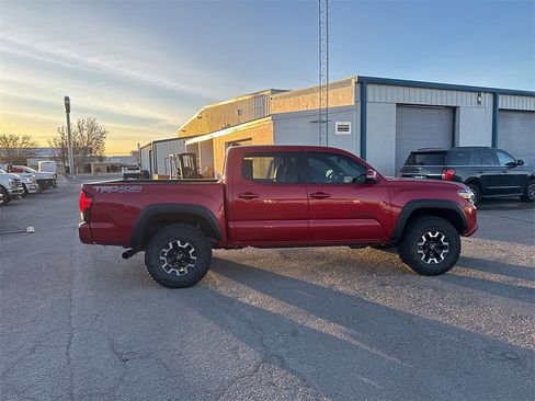 Used 2019 Toyota Tacoma 4x4 Double Cab image 6