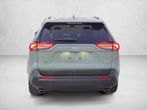 Certified 2021 Toyota RAV4 XLE Premium FWD image 6