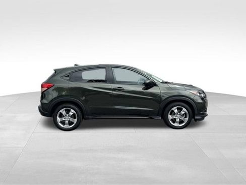 Used 2017 Honda HR-V EX image 2