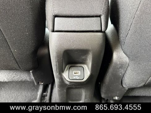 Used 2020 Jeep Renegade Latitude w/ Cold Weather Group image 30