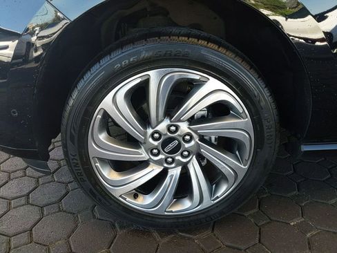 Used 2023 Lincoln Navigator Reserve AWD/4WD image 10