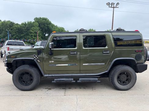 Used 2004 HUMMER H2 w/ Preferred Equipment Group AWD/4WD image 4