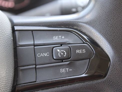 Used 2023 RAM ProMaster 2500 FWD image 23