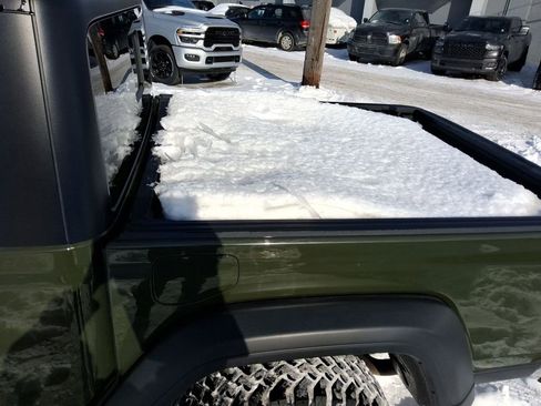 Certified 2023 Jeep Gladiator Mojave image 11