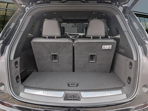 New 2025 Cadillac XT6 Premium Luxury image 17